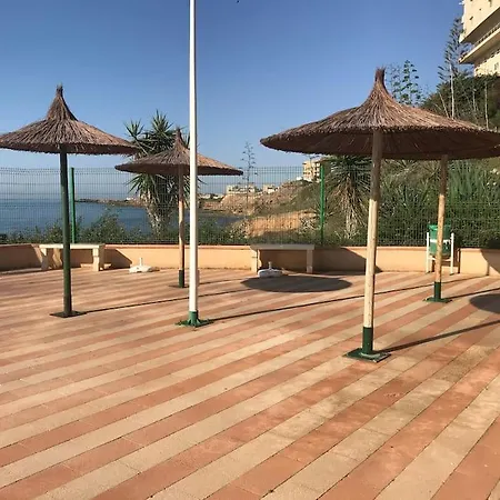 Tres Bel Moderne Proche De La Mer. *