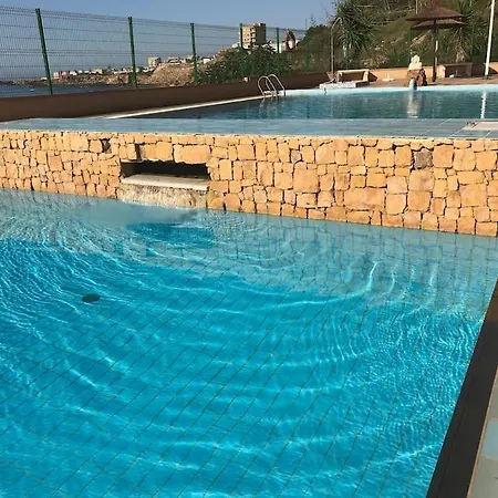 Tres Bel Moderne Proche De La Mer. *