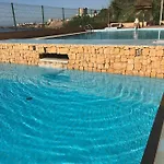 Tres Bel Moderne Proche De La Mer. *